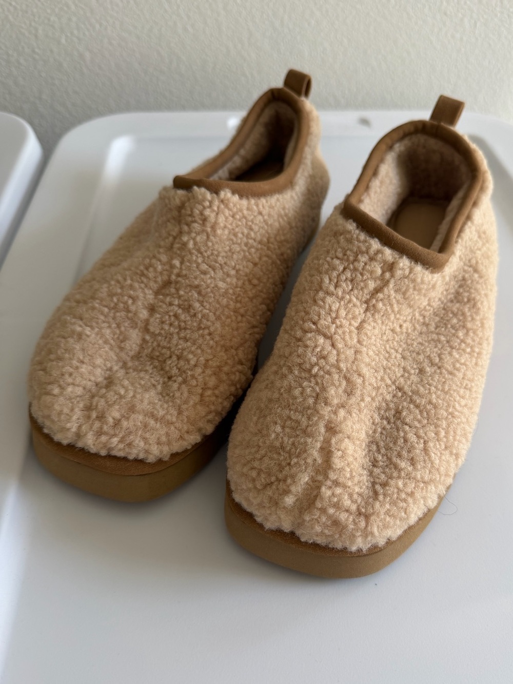 WeWoreWhat Sherpa Slip On Shoes Size 41